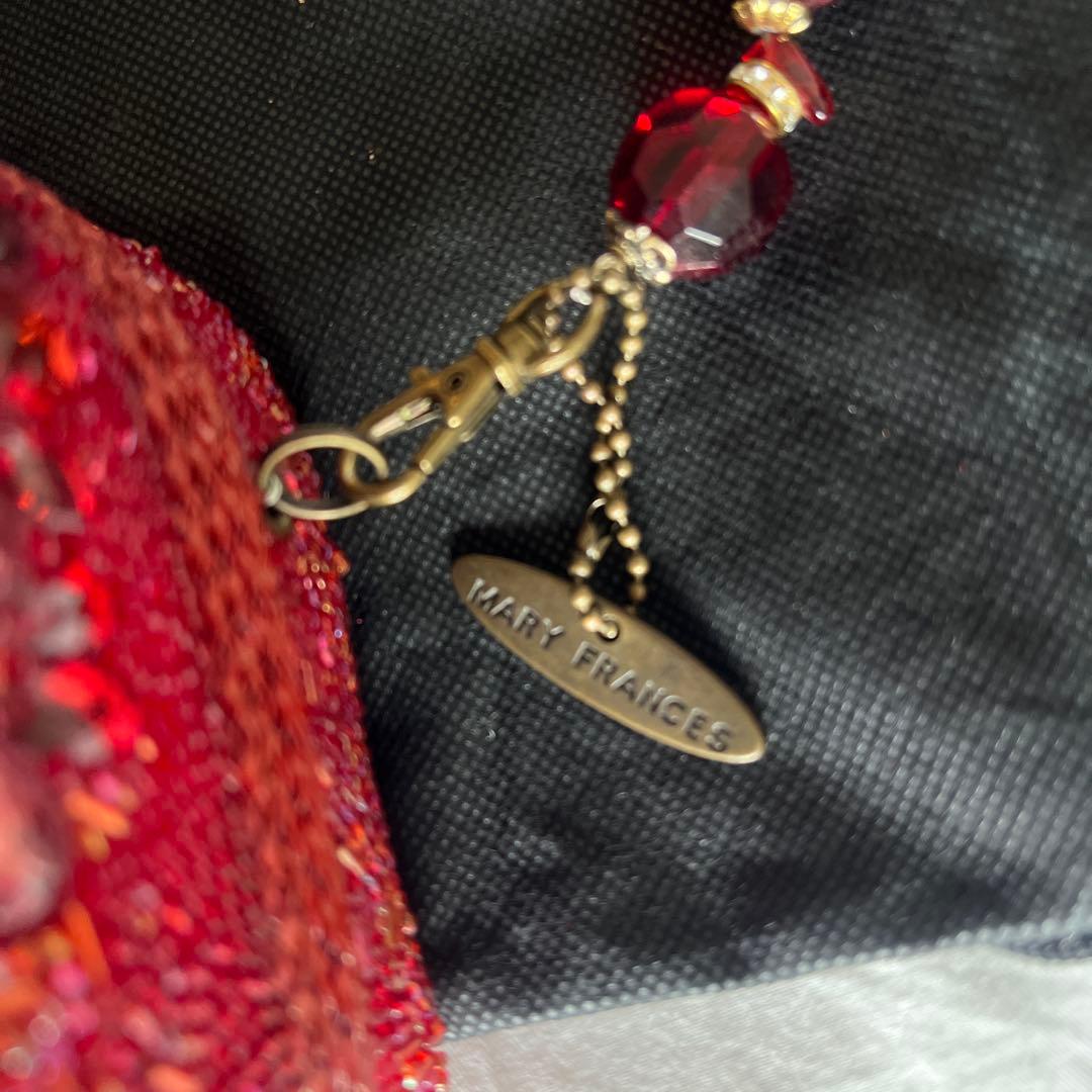 MARY FRANCES 赤 リップビーズパーティーバッグ　メアリーフランシス