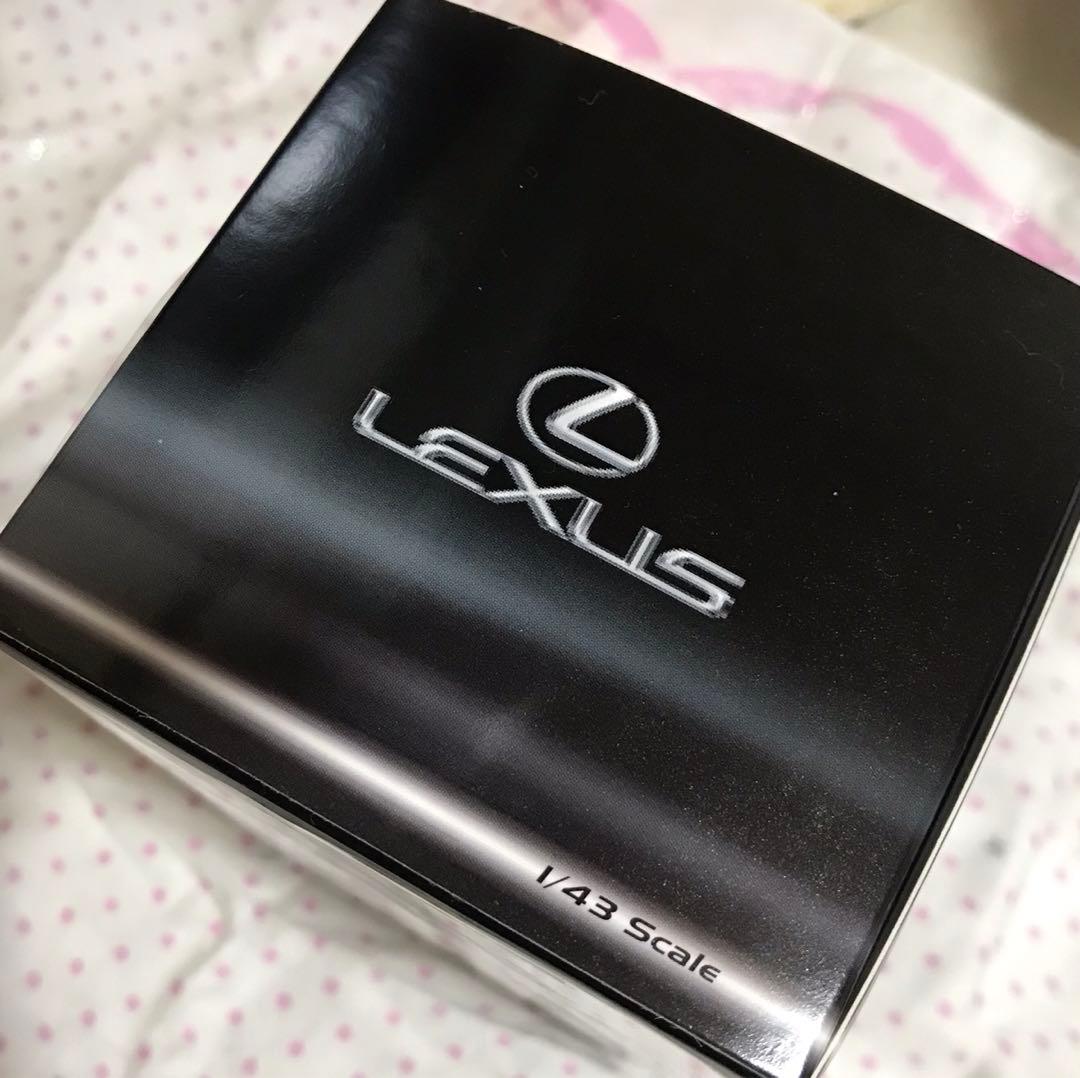 レクサス　LBX 左ハンドル　京商　④