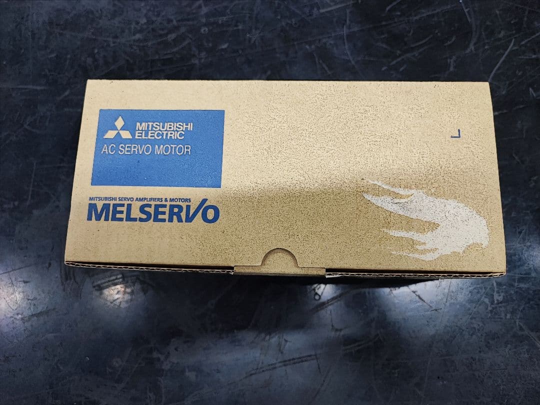 未使用品 三菱電機　ACサーボモーター　 HG-KR43k　1台