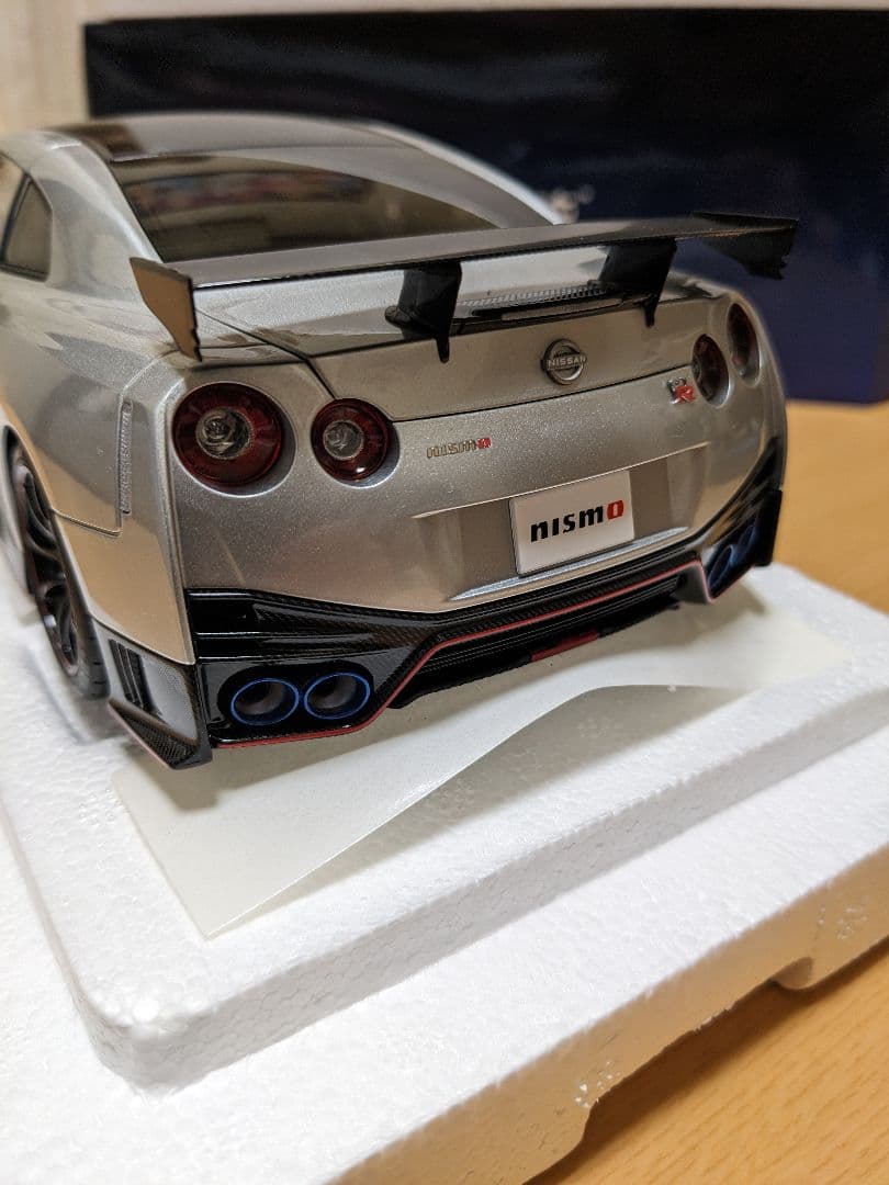 オートアート1/18　ニッサン GT-R R35 ニスモ