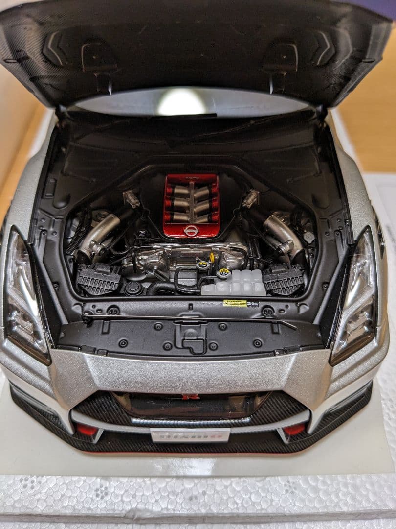 オートアート1/18　ニッサン GT-R R35 ニスモ