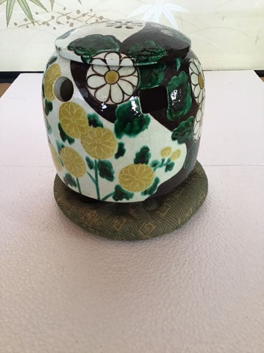 三代 乾山 色絵片身替り菊図手焙 ／ 琳派 光琳