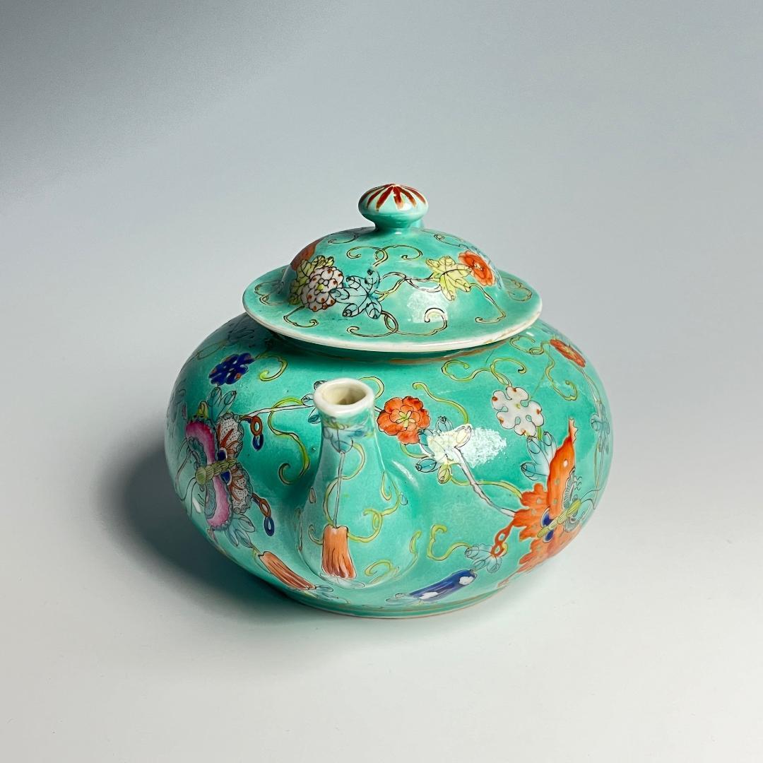 緑釉粉彩瓜果蝶紋水注 大清光緒年製 款 中国古玩 美術 唐物 A560