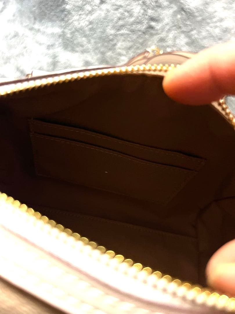 コーチ　ショルダーバッグ シグネチャー　キャンバス 未使用品　新品