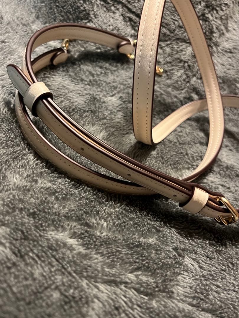 コーチ　ショルダーバッグ シグネチャー　キャンバス 未使用品　新品