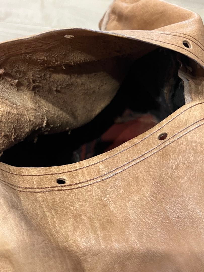 プフ　モロッコ風　クッションカバー　馬　刺繍　革　アンティーク