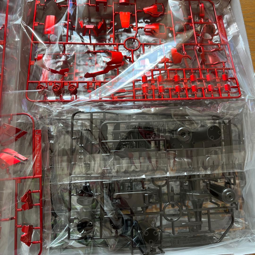 BANDAI 1/100 MSN-04 サザビー Ver.Ka