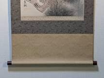 真作】掛軸 松上鶴 吉祥を描く優雅な彩色美 長寿と繁栄 共箱入 T143