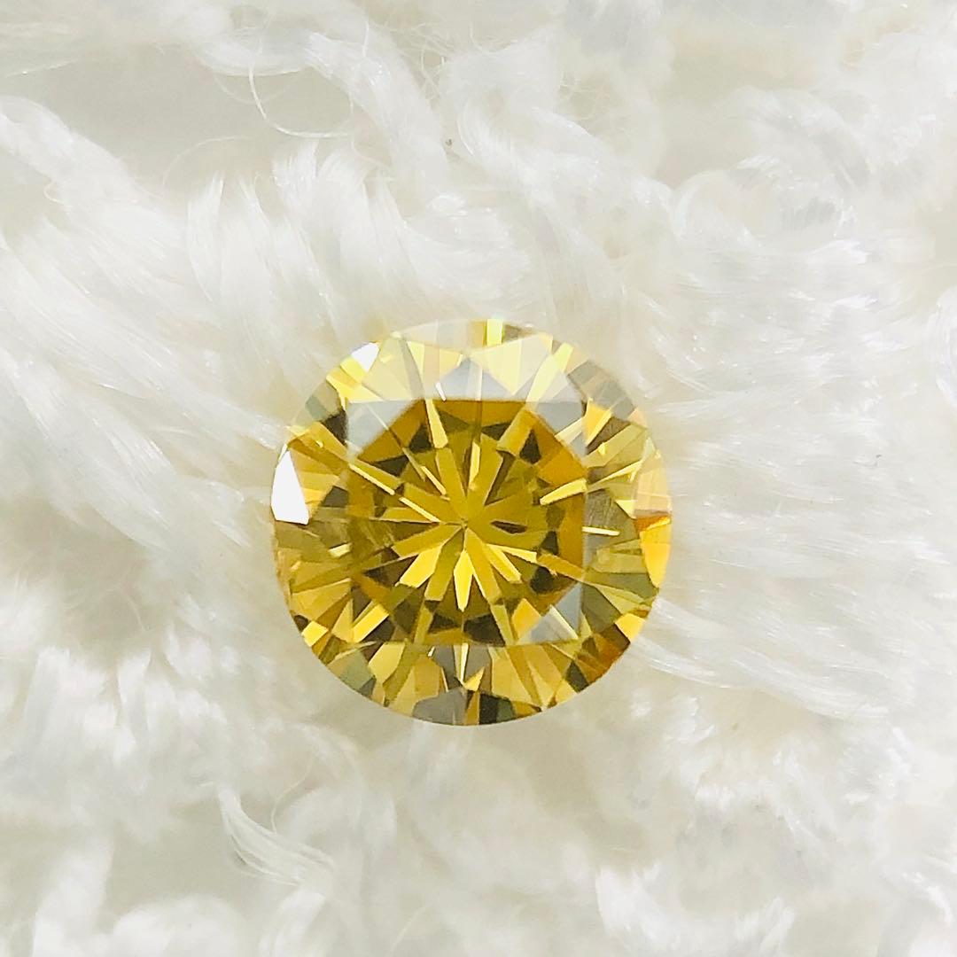 0.140ct F.D. Orangy Yellow VS-2 イエローダイヤ