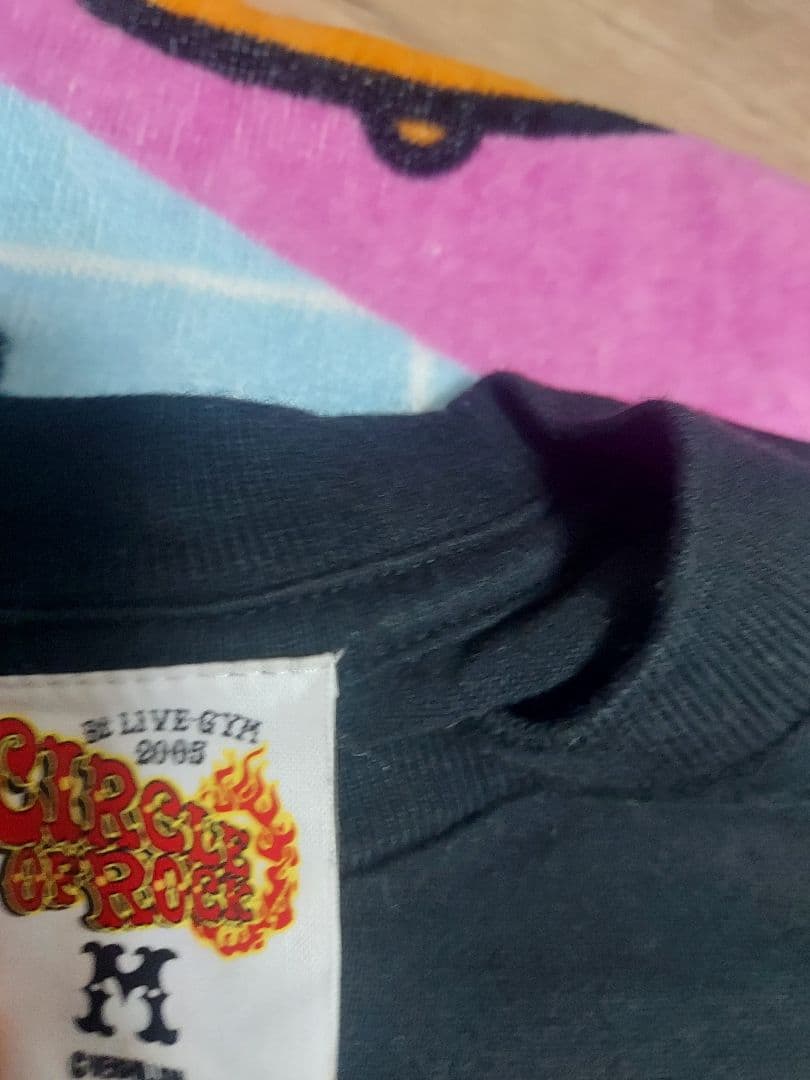 B'z 貴重 レア シャツ 中古 M B'z 貴重 レア シャツ 中古 M 2025年