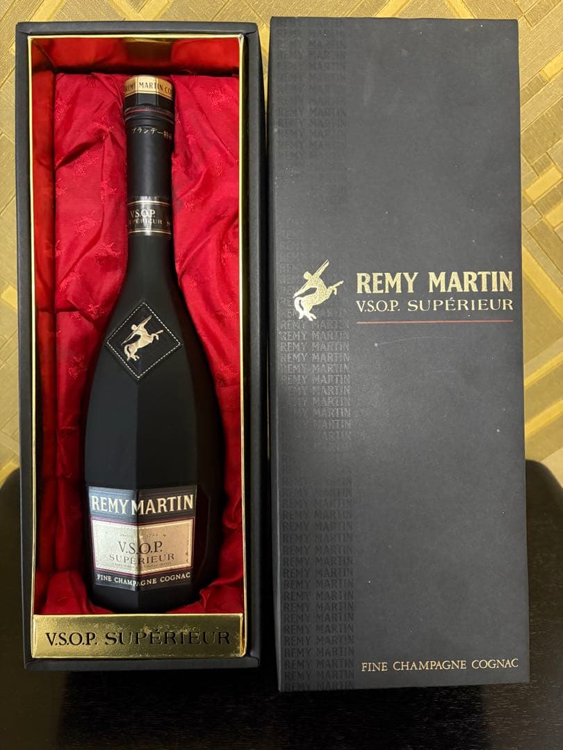 REMY MARTIN VSOP SUPERIEUR 750ml 40％箱入り REMY MARTIN VSOP SUPERIEUR 750ml 40％箱入り REMY MARTIN VSOP SUPERIEUR