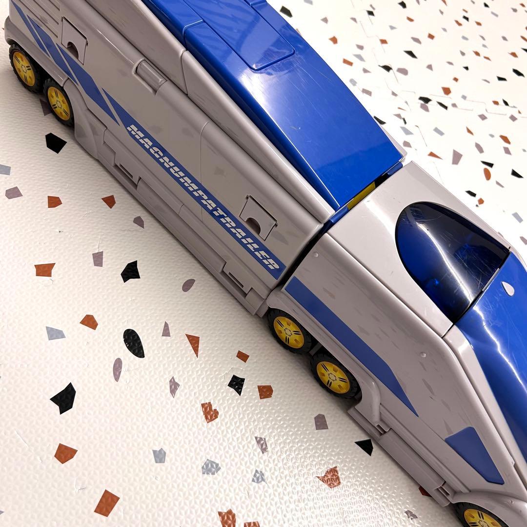 新品電池交換済み】トミカ マグナムパトレーラー ハイパーブルーポリス