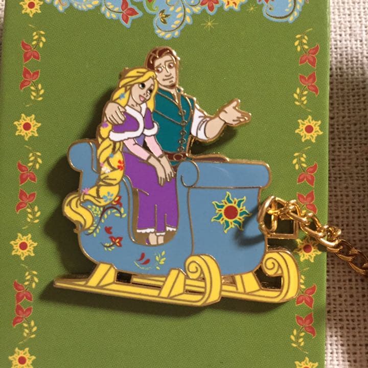 パリディズニー LE700 塔の上のラプンツェル クリスマス ピンバッジ セット