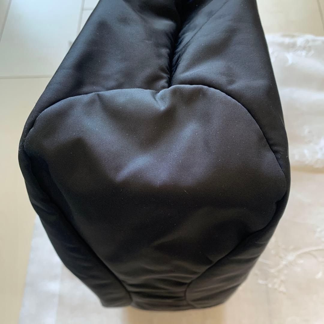 フェラガモ リボン付きブラックナイロンバッグ リボン付きブラック