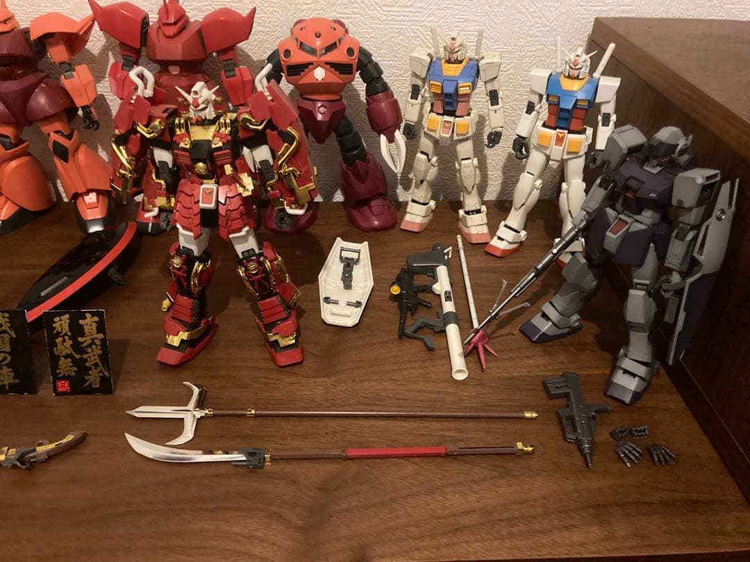 ガンプラセット バンダイ MG(マスターグレード)+α ガンプラ「MG 1/100