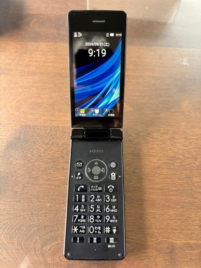 AQUOSケータイ3 ブラック806SH SIMロック解除済み - メルカリ
