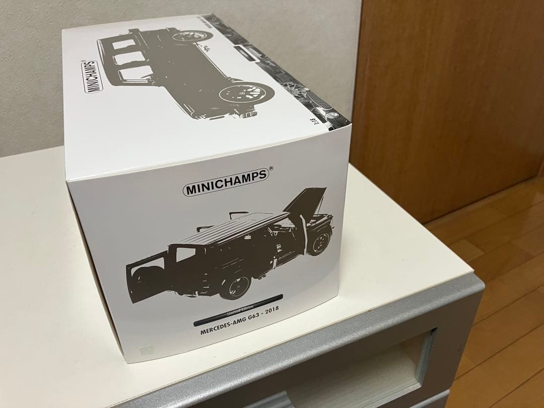 1/18 ミニチャンプス メルセデスAMG-G63 2018