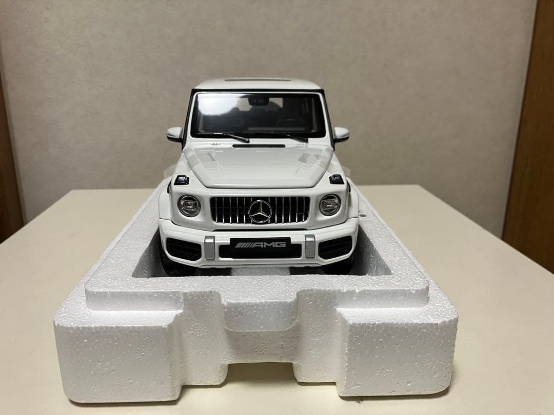 1/18 ミニチャンプス メルセデスAMG-G63 2018