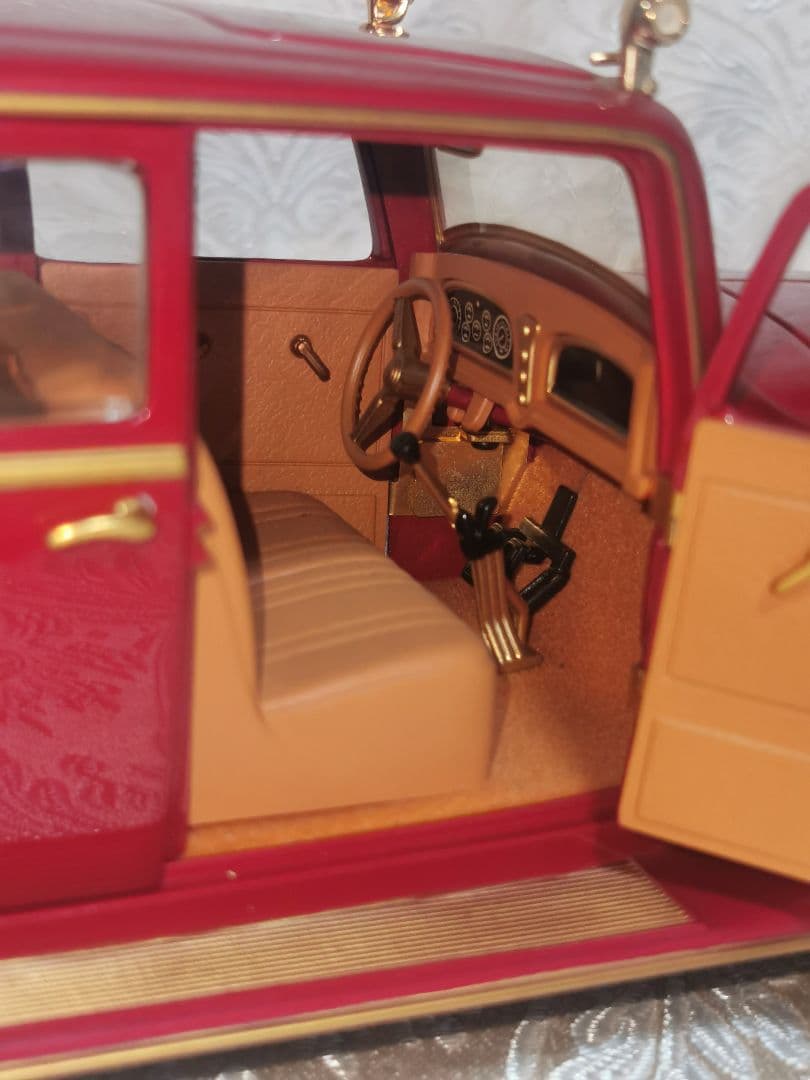 希少　サンスター　DELUXE TUDOR　1/18 キャデラック