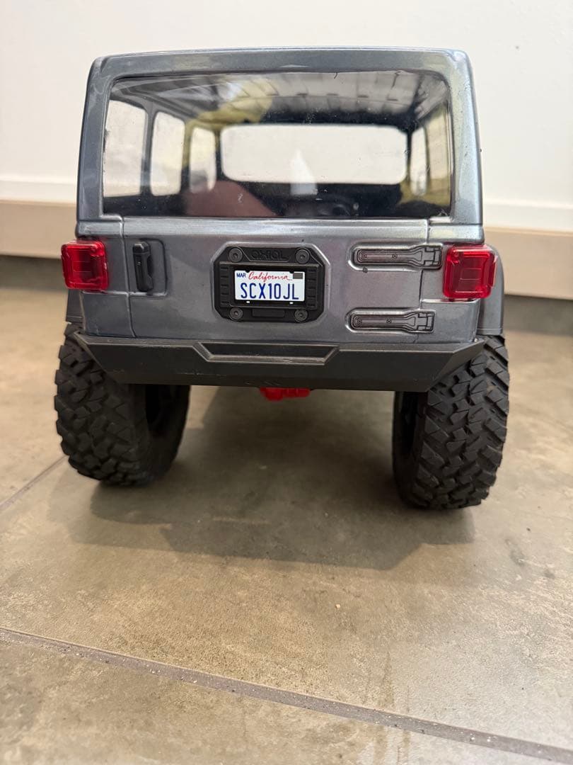 アキシャル　SCX10 Ⅲ ラングラー　シャーシ下廻りキズ少ない