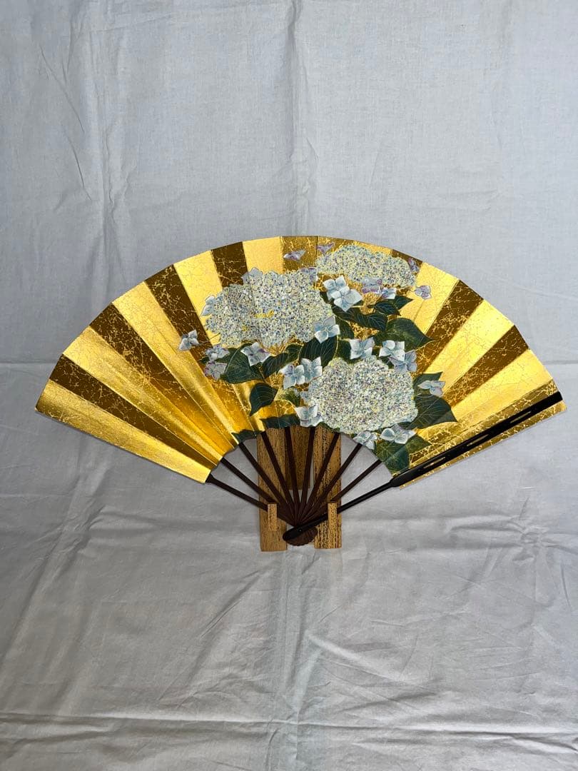 金もみ松に紅葉の柄金もみ額紫陽花の柄仕舞扇