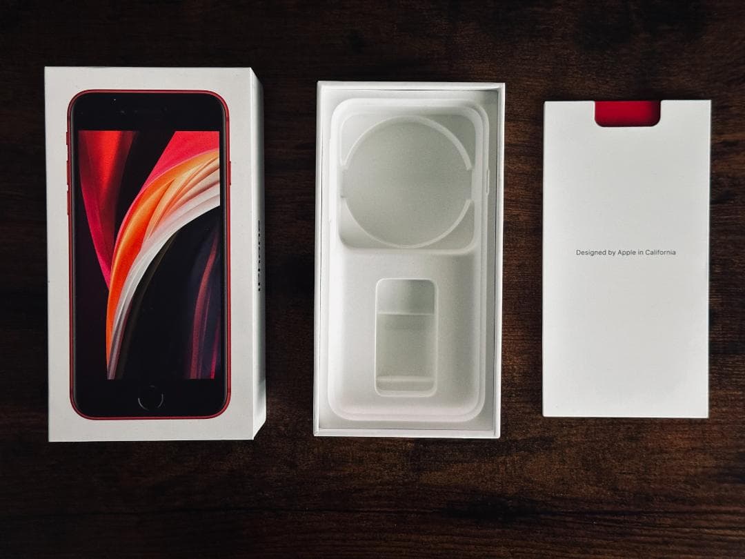 iphone se 第2世代128GB product red 美品