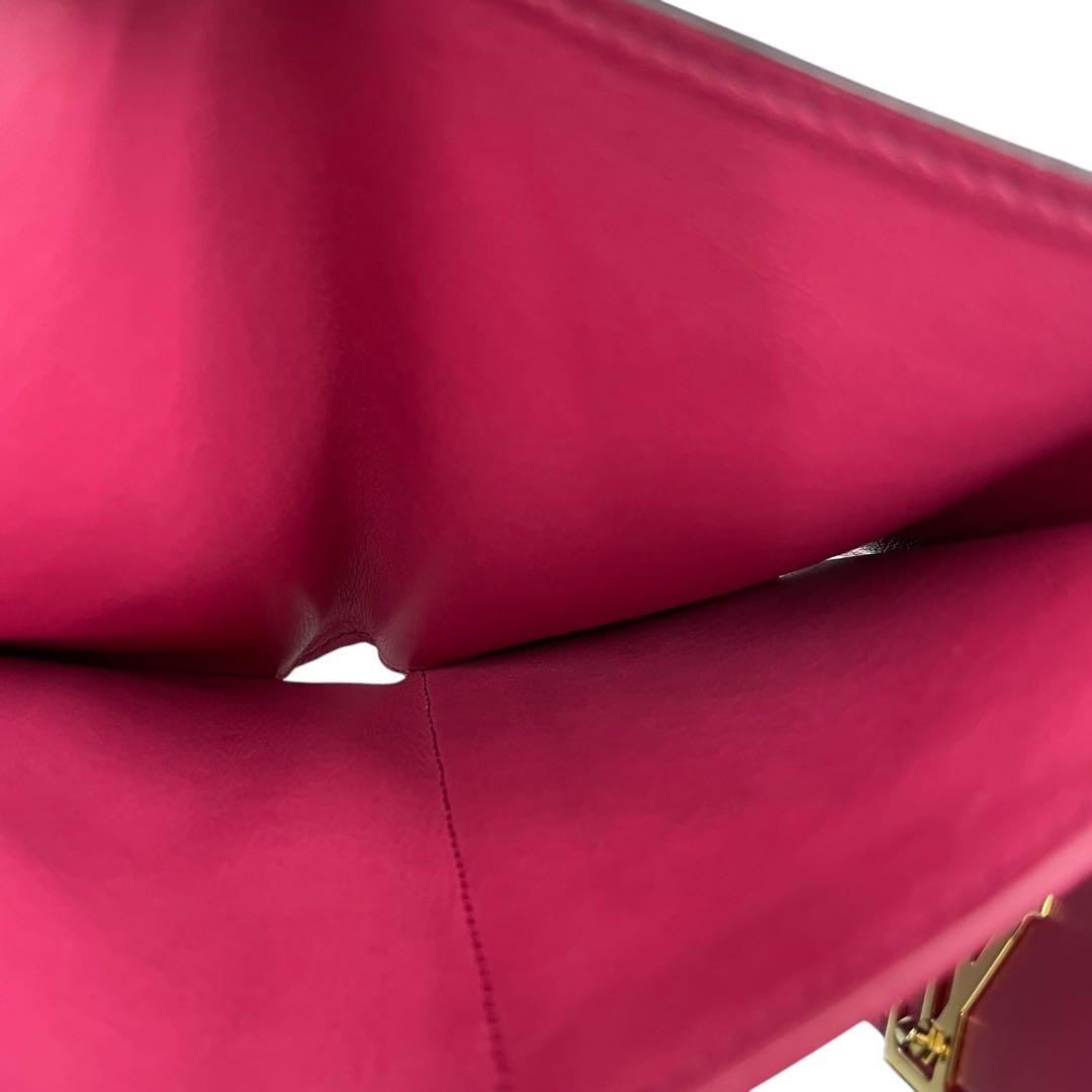 LOUIS VUITTONルイヴィトン ポルトフォイユ カプシーヌ 三つ折り財布