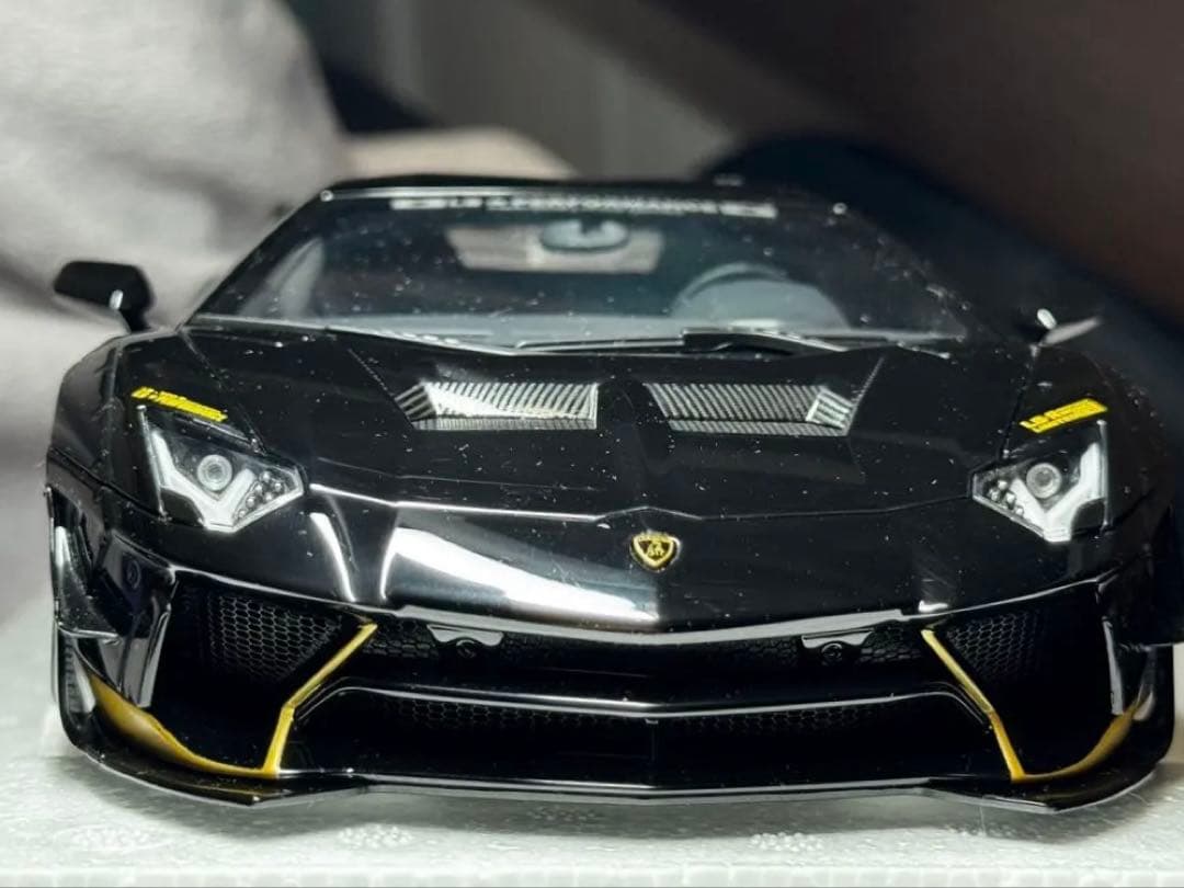 ミニカー LB-WORKS Aventador Limited Edition 1/18