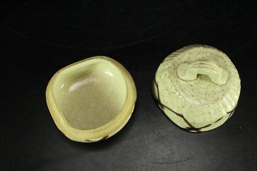 茶道具 絵瀬戸 志野 ハジキ香合 鐡山 共箱 未使用(K-LC667) - メルカリ