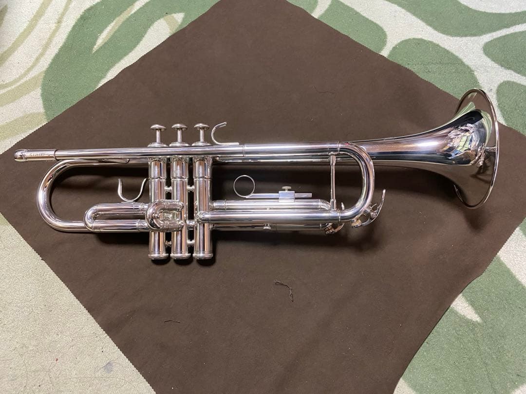 トランペット　島村楽器(グリッターＳ)チューナー付き