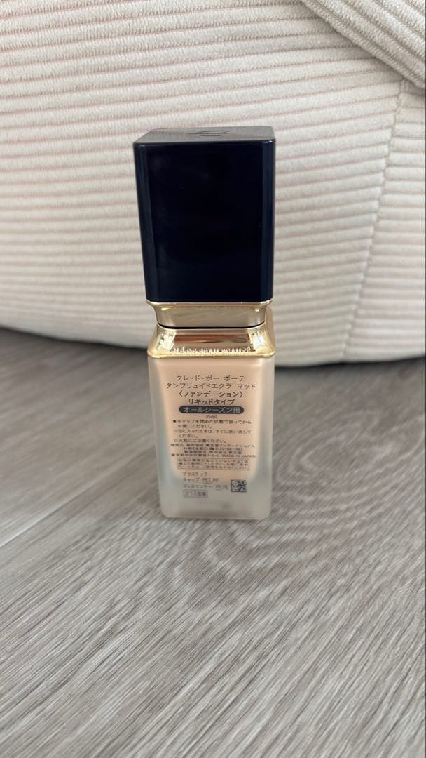 【美品】clé de peau タンフリュイドエクラマット オークル 10