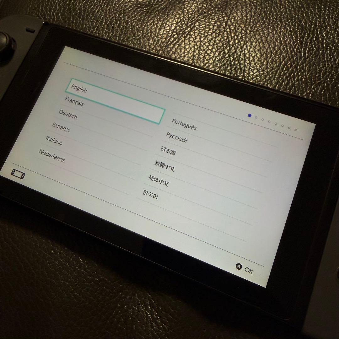 Nintendo Switch 本体 + 付属品 初期化済み