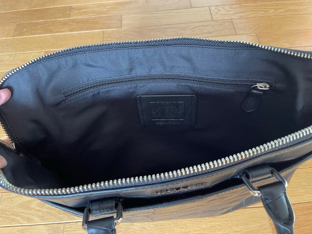 ブラックレザー ビジネスバッグ クロコダイル風