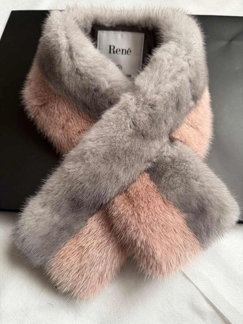 René ファー マフラー グレー ピンク
