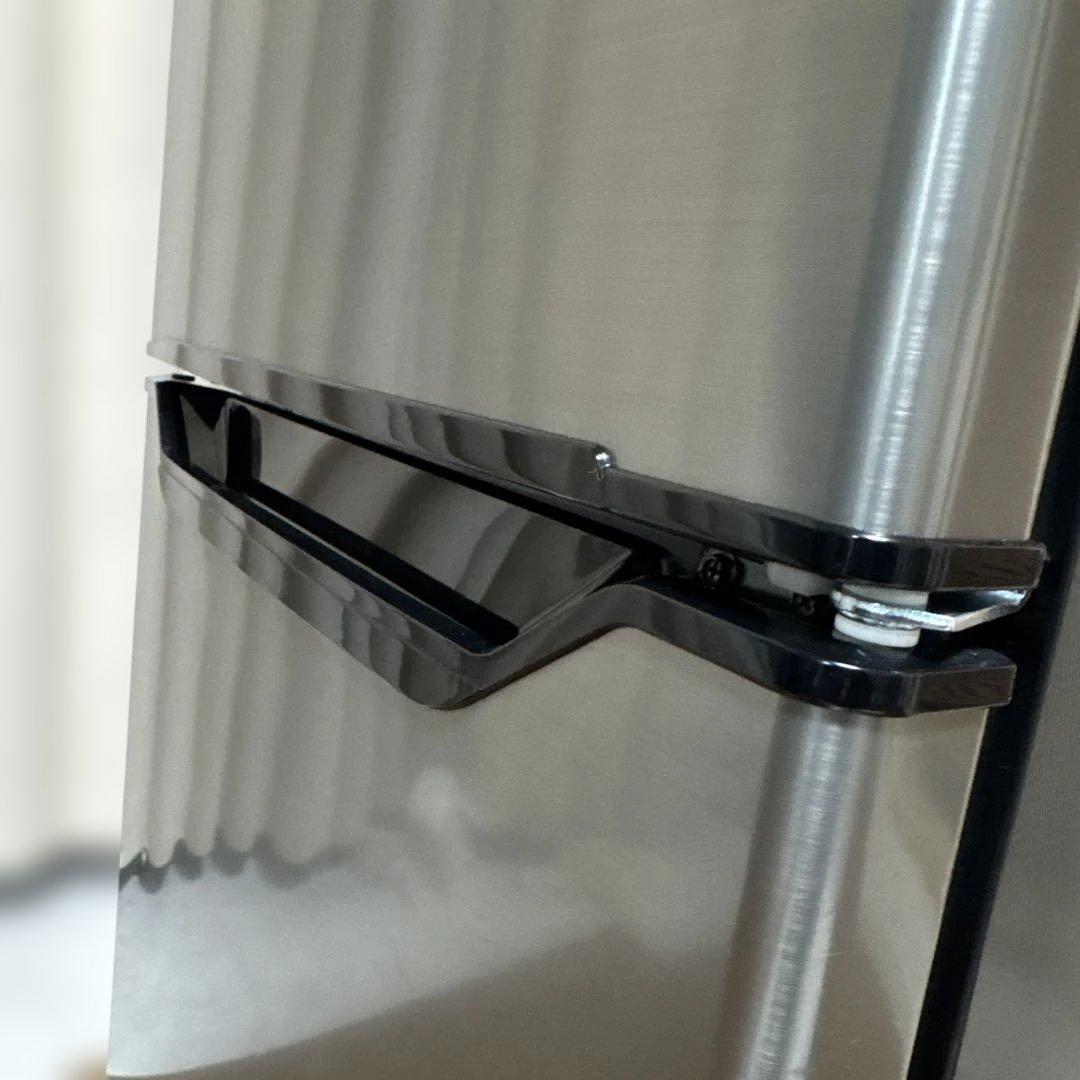 美品 YAMAZEN 2024年製 冷蔵庫 幅50cm 173L エネ 静音