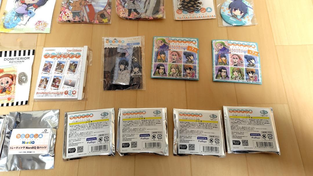 ③お買い得【ゆるキャン△】トート　アクスタ　ステッカー　キーホルダー　缶バッジ等