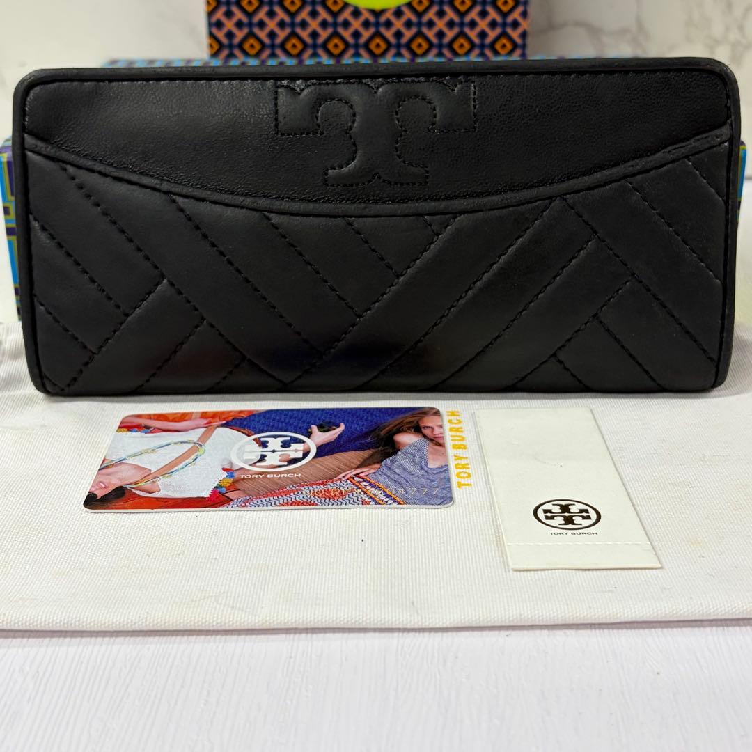 新品同様‼️ 現行 トリーバーチ 財布 二つ折り 長財布 キルティング