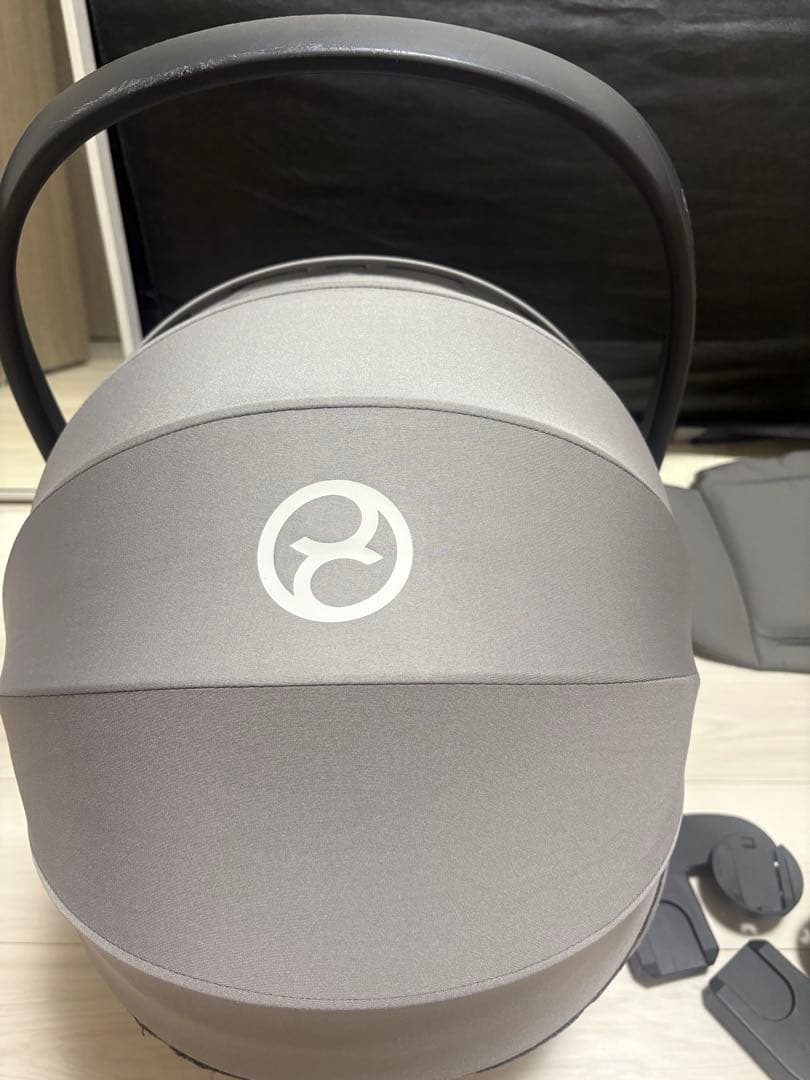 cybex チャイルドシート グレー 取り付け用アダプター トラベルシステム