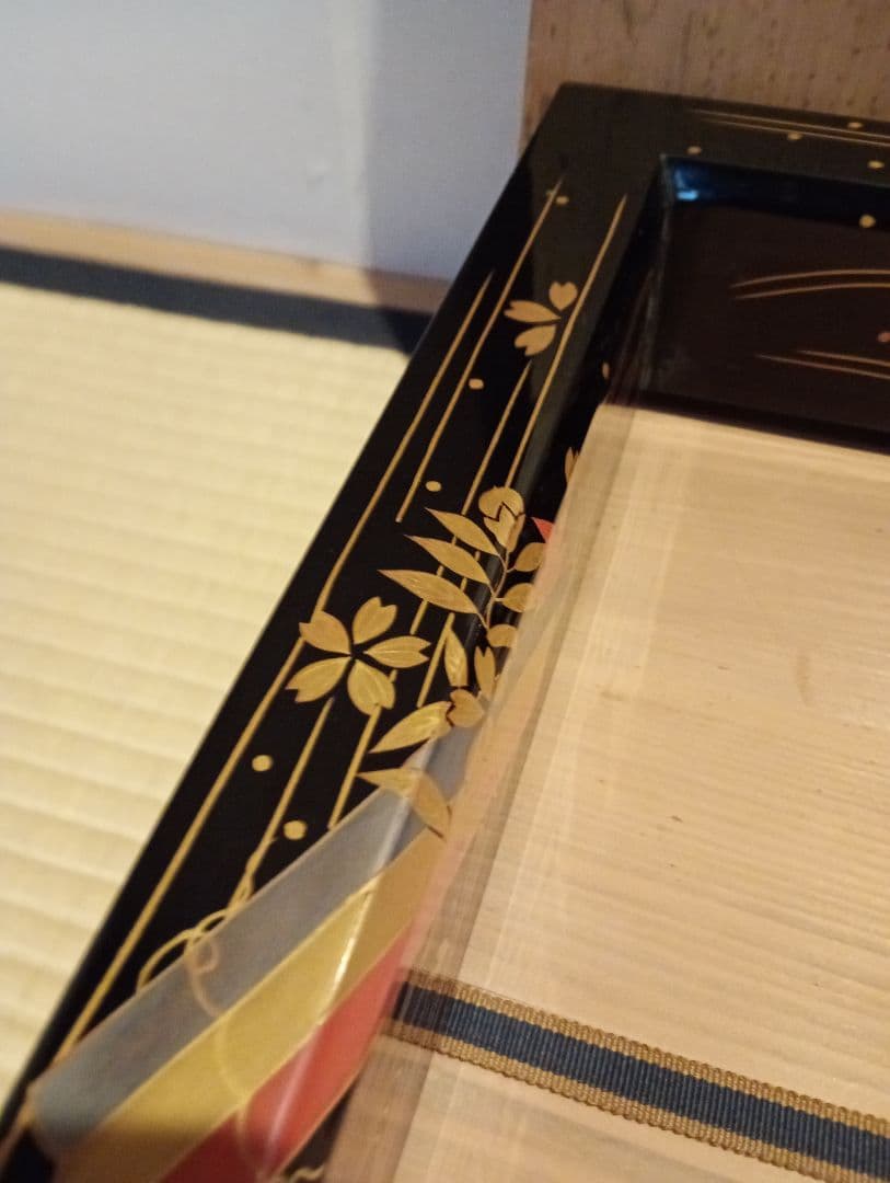 【茶道具】花筏蒔絵炉縁　塗師月峰作　炉縁114