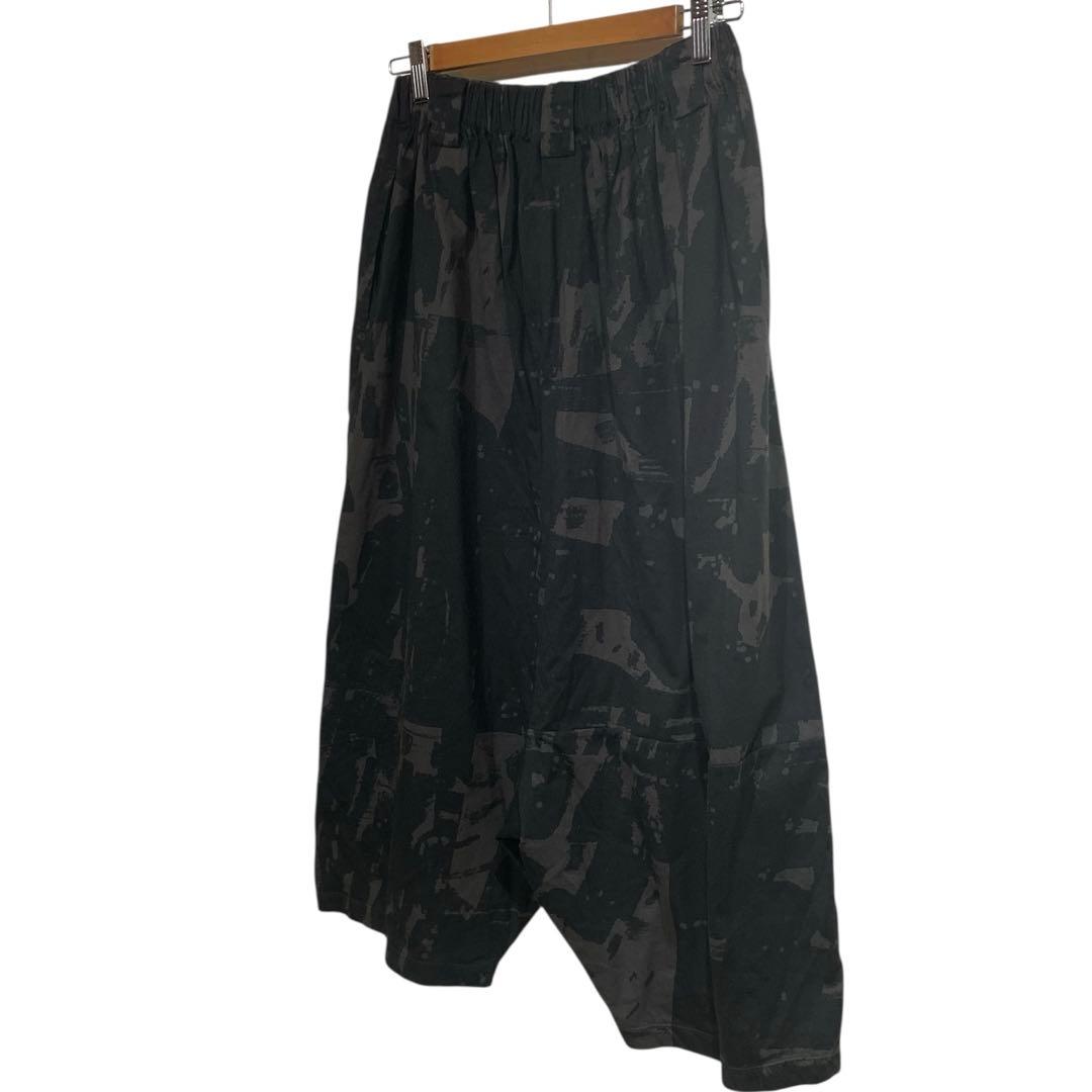 萌　MOYURU やわらかい綿　七分丈サルエルパンツ　ワイド　総柄　サイズM〜L