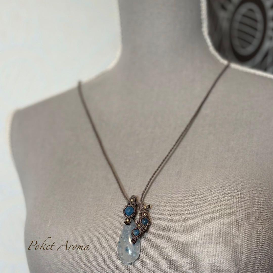 芭舞』ファイバラスクォーツとディープアクアマリンのマクラメ