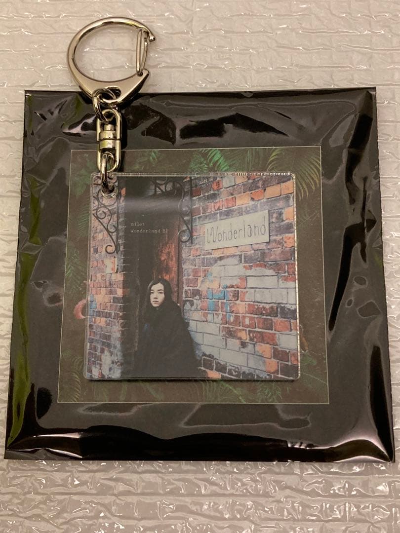 milet GREEN LIGHT キーチェーン③ - メルカリ