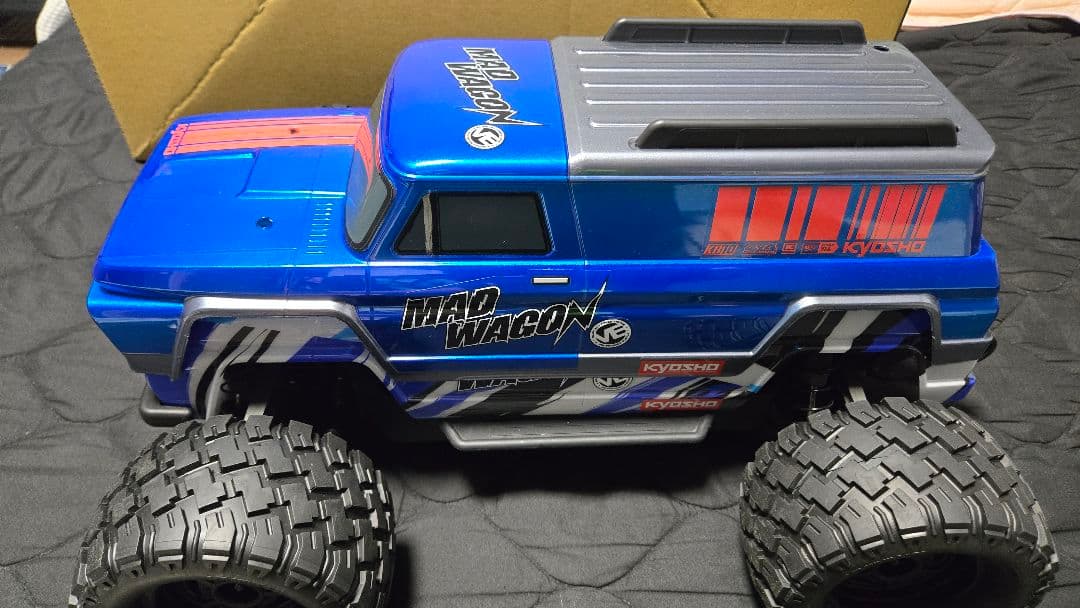 美品 ラジコン 京商 モンスタートラック マッドワゴンVE センターデフ仕様