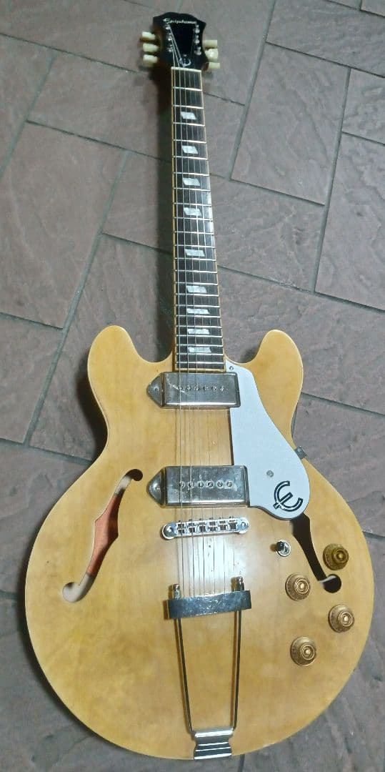 エピフォン カジノクーペ Epiphone ポット交換 ピックガード製作
