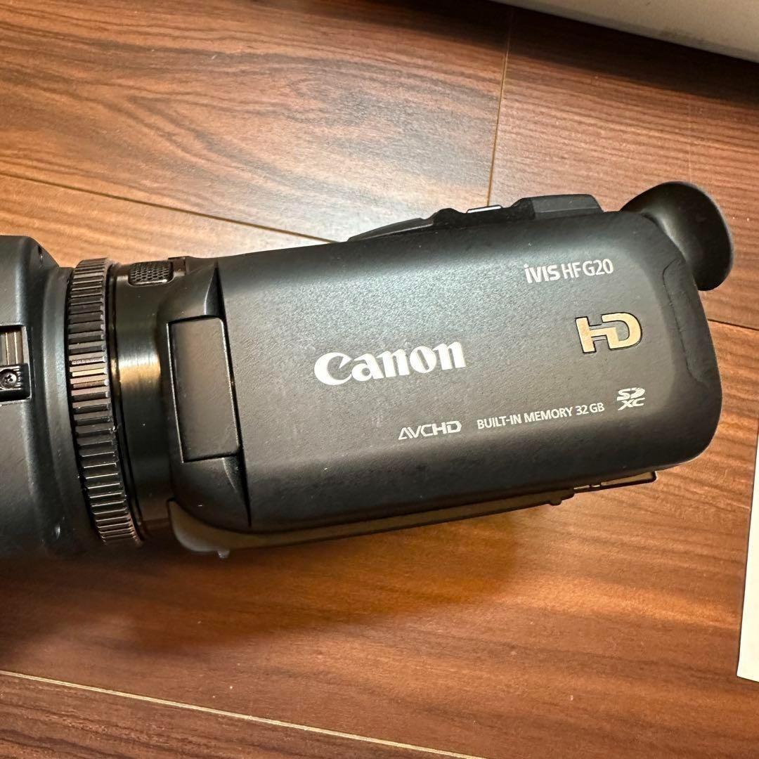 Canon IVIS フルハイビジョンビデオカメラ HF G20 2461