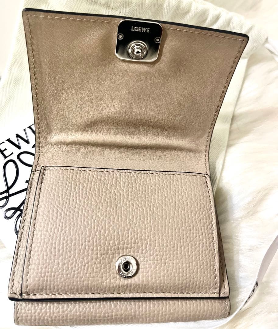 monpi様】LOEWE トライフォールド 三つ折り財布 グレージュ 箱・巾着
