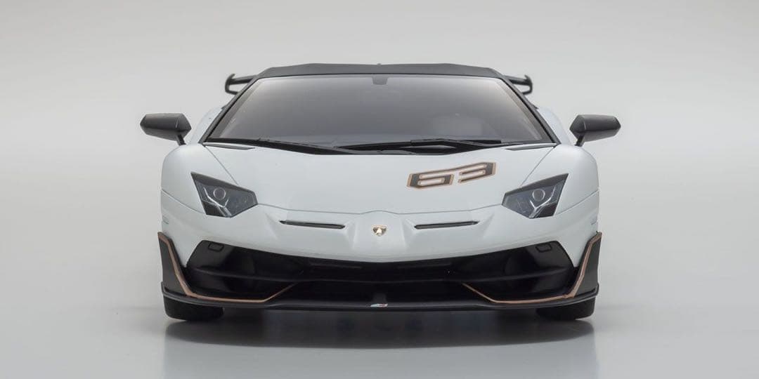 【土曜限定価格】【希少】京商　ランボルギーニ　アヴェンタドールSVJ63