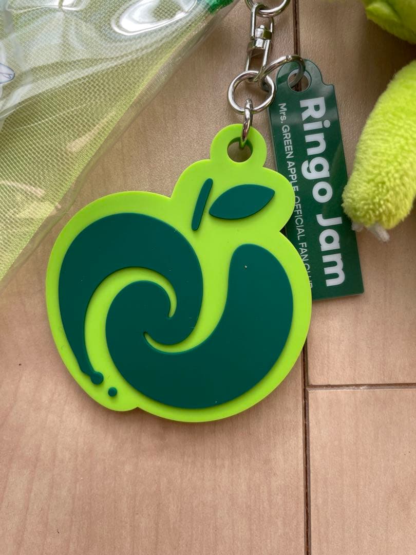 ⭐︎Ⓜ︎⭐︎ メメル キーホルダー ぬいぐるみ ミセス