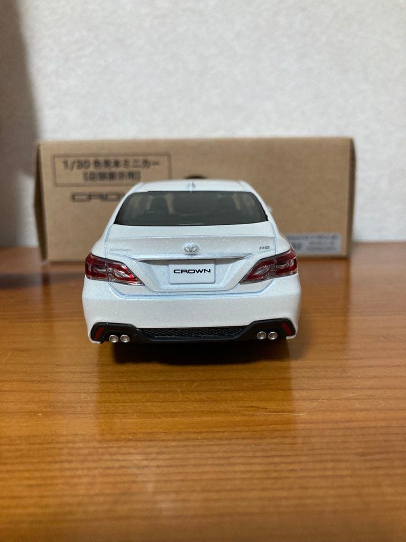 1/30 トヨタ カラーサンプル クラウン RS 220系 ホワイトパール
