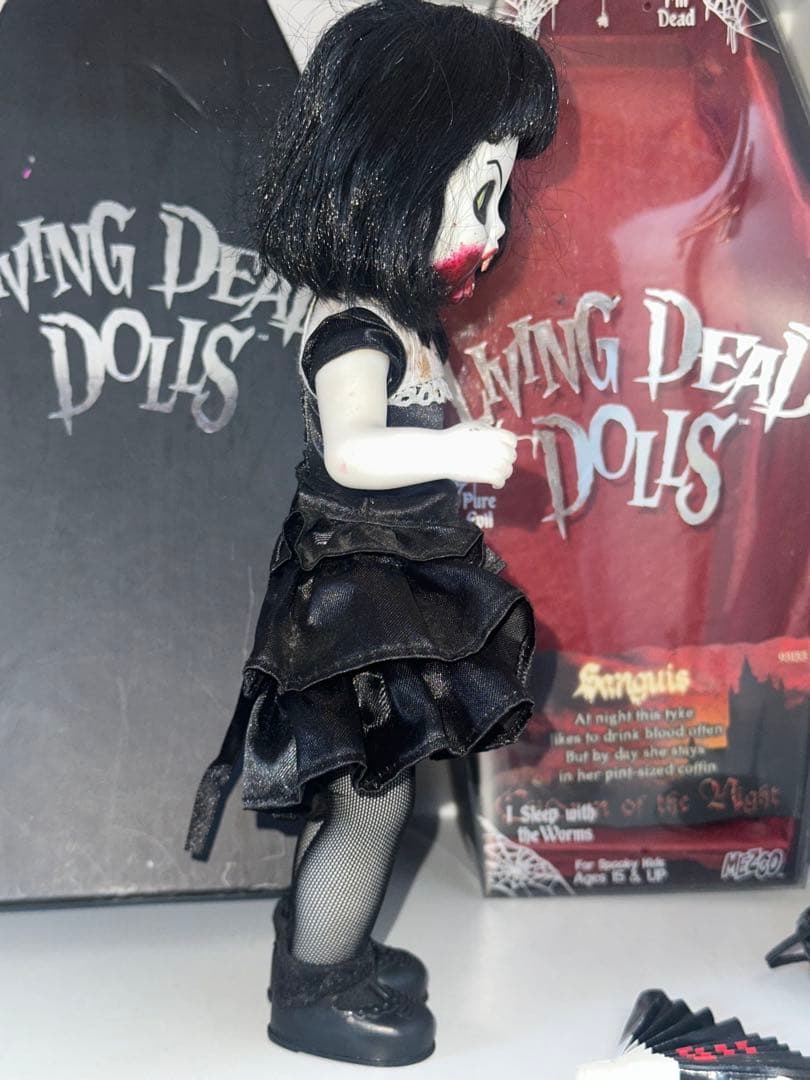 LIVING DEAD DOLLS Sanguis シリーズ19